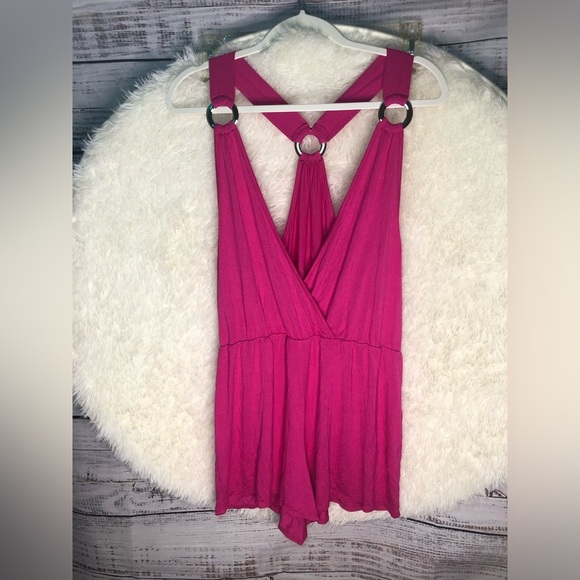 🌺VENUS Hot Pink Halter Romper size Large 🌺 - Picture 5 of 15